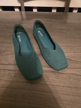 Vivaia Margot™ 2.0 green Square-Toe V-Cut knit Flats ballet size 39.5  / 8.5